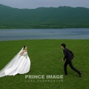 草坪婚纱2_婚纱