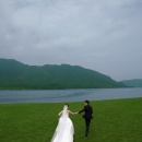 草坪婚纱2_婚纱