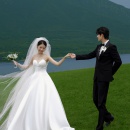 草坪婚纱2_婚纱