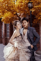 低调繁衍的诗行